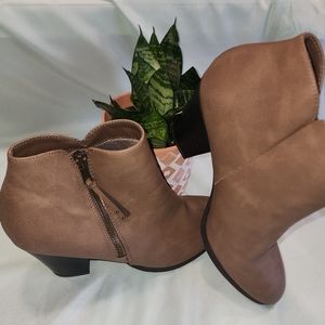 Women's Charlotte Russe bootie